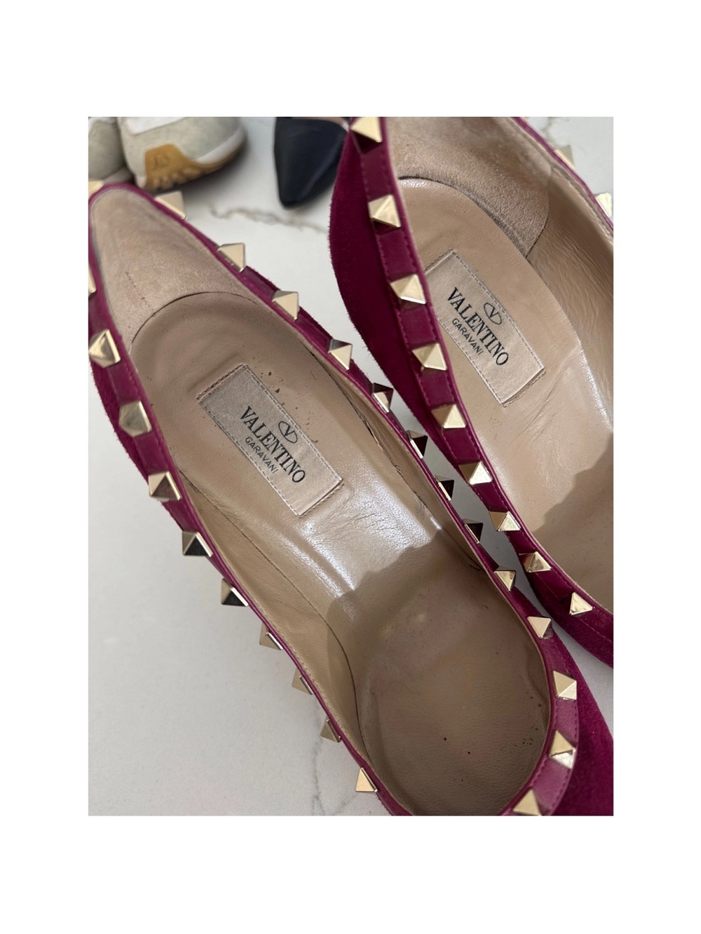 Valentino Garavani Rockstud Pointed Pumps in Magenta Suede with Gold Studs - Picture 7 of 7
